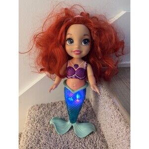 Jakks Disney Princess Little Mermaid Sing & Sparkle Ariel Doll Singing Glow Toy